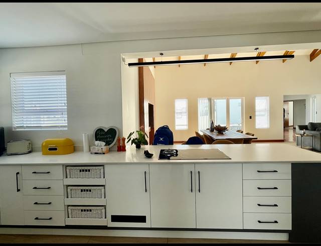 3 BEDROOM HOUSE FOR SALE IN LAGUNA SANDS